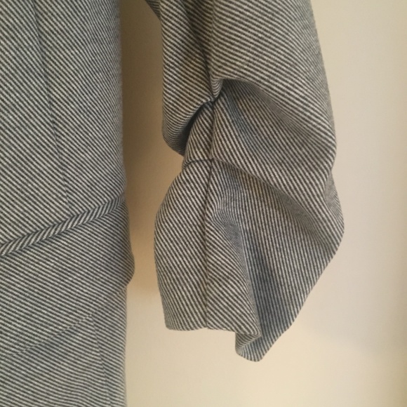 Dynamite Open Blazer - Picture 3 of 7